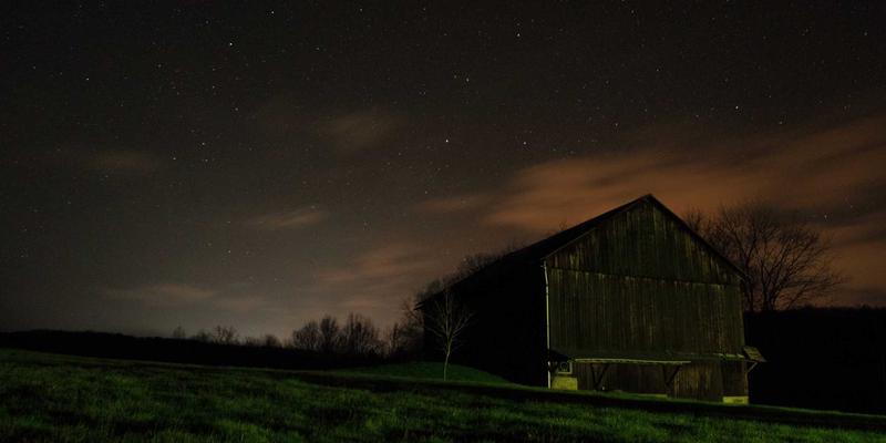 远程与混合办公新常态:破解三大管理难题,重塑团队凝聚力与生产力